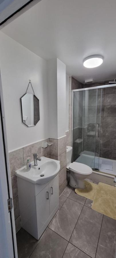 Apartamento Vh Premier Flat 3 Gillingham  Exterior foto