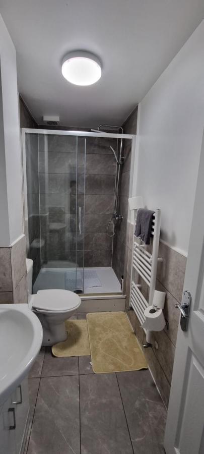 Apartamento Vh Premier Flat 3 Gillingham  Exterior foto