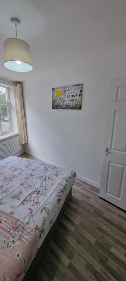 Apartamento Vh Premier Flat 3 Gillingham  Exterior foto